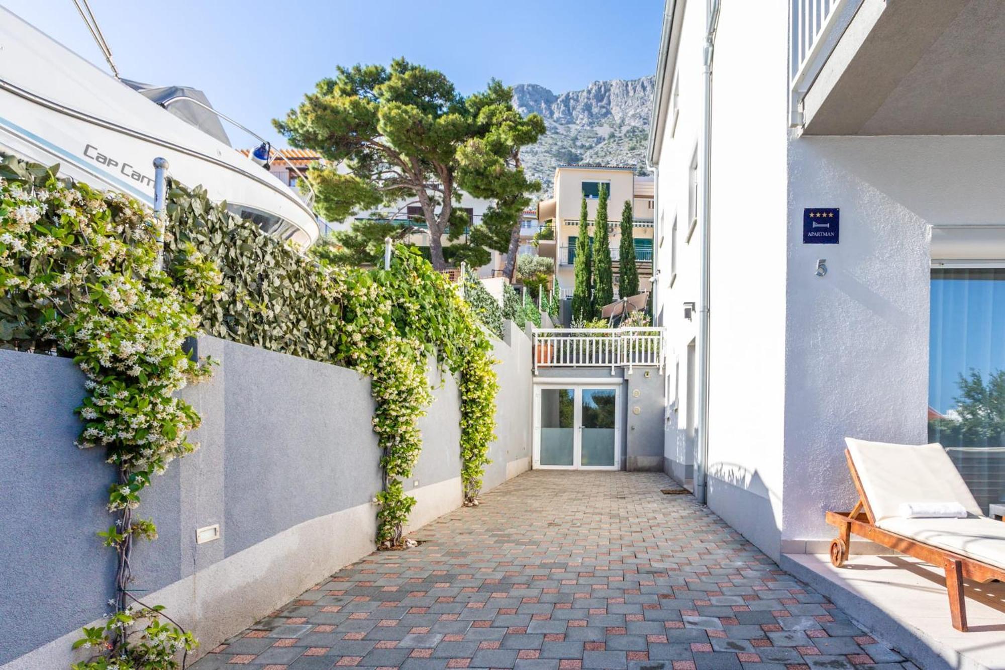 Magnificent Villa With Pool, Hot Tub, Sea View, Sauna 미미체 외부 사진